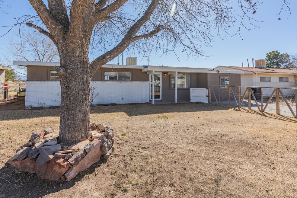 702 Chris Dr, Tularosa, NM 88352 Recently Sold