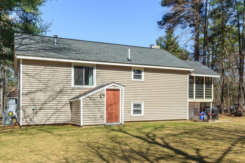 25 Burt St, MerriMacK, NH 03054 - photo 1