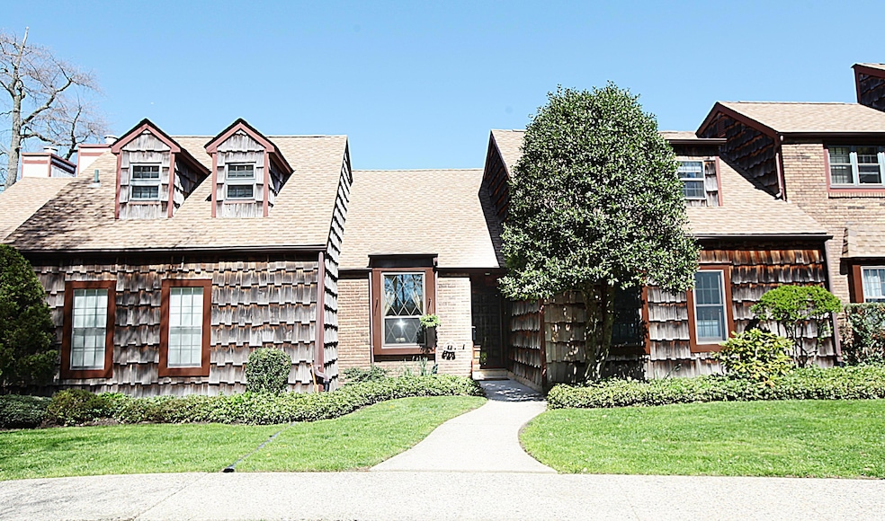 54 Cheshire Square, Little Silver, NJ 07739 - photo 1