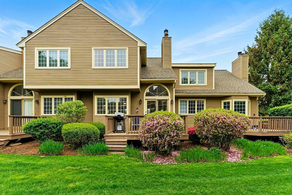 14 Weybridge Ln, Hopkinton, MA 01748 - photo 1