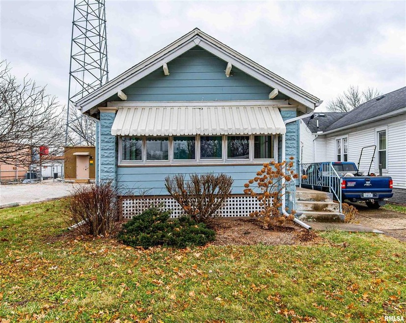 616 N Logan St, Lincoln, IL 62656 - photo 1