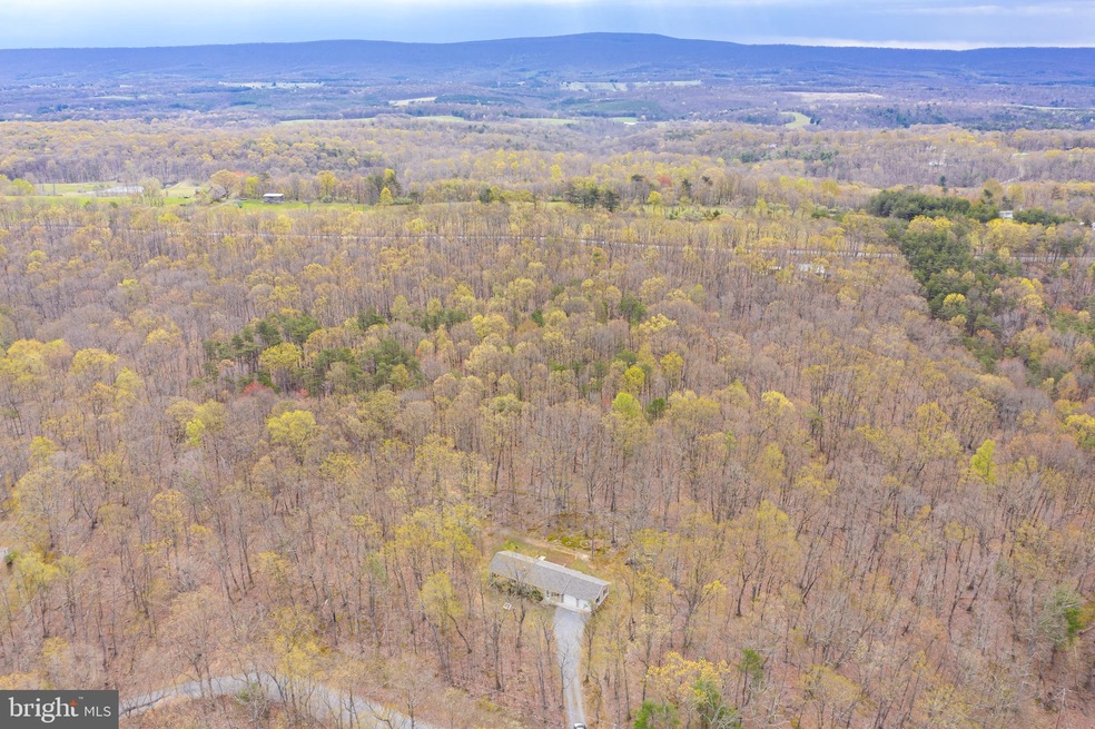 500 Oak Forest Ln, Berkeley Springs, WV 25411 - photo 1