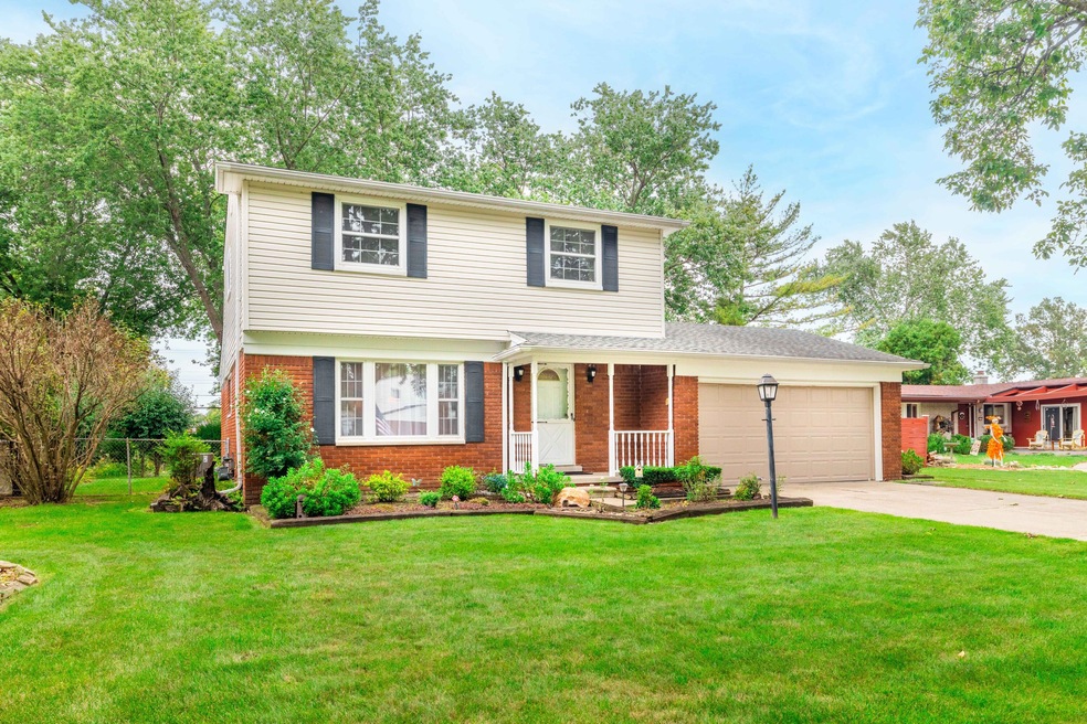 21557 Canterburry, Grosse Ile (1 of 41)