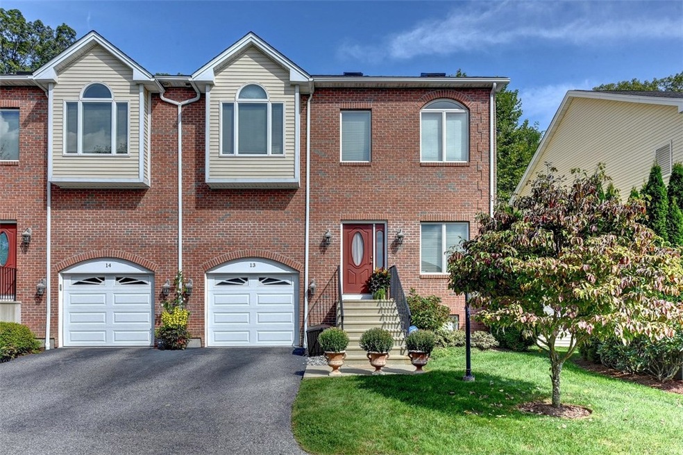 131 Fruit Hill Ave unit 13, North Providence, RI 02911 - photo 1