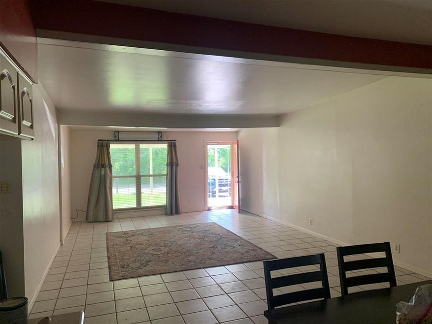 1031 Louise Ln, Wake Village, TX 75501 - photo 1