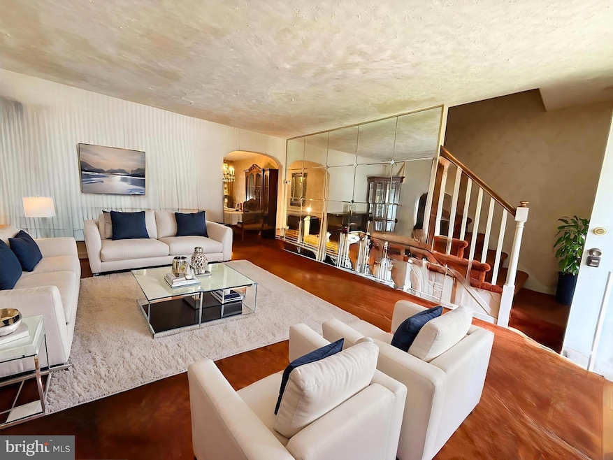 1036 Lawrence Ave, Darby, PA 19023 - photo 1