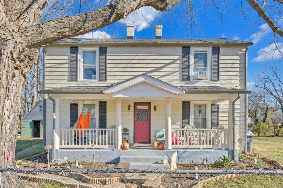 1315 Liberty Rd NE, Roanoke, VA 24012 - photo 1