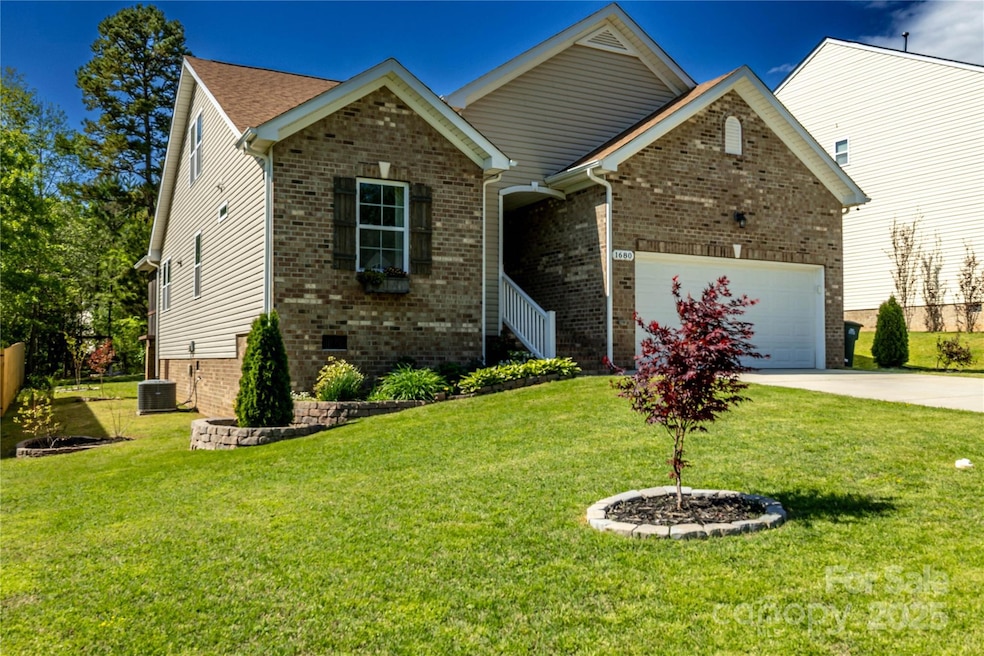 1680 Beleek Ridge Ln, Clover, SC 29710 - photo 1