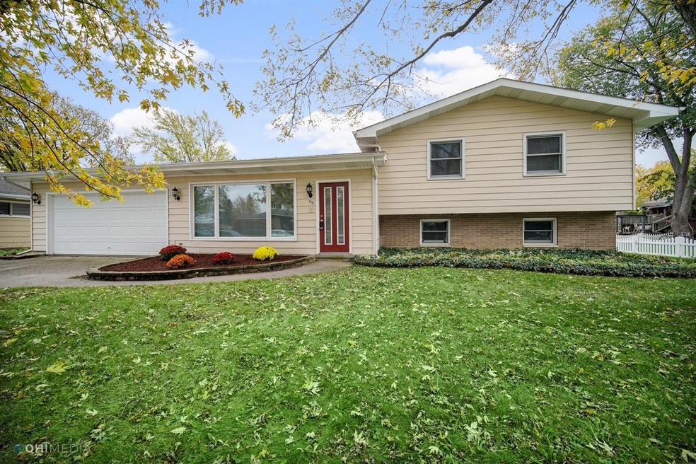 113 Las Olas Dr, Crown Point, IN 46307 - photo 1