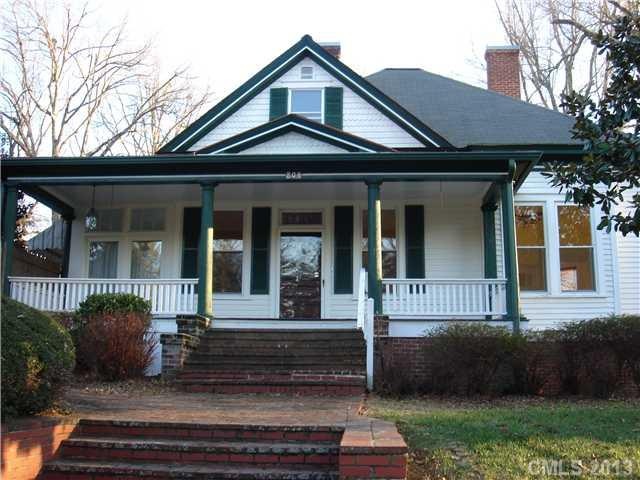 804 E Broad St, Statesville, NC 28677 - photo 1