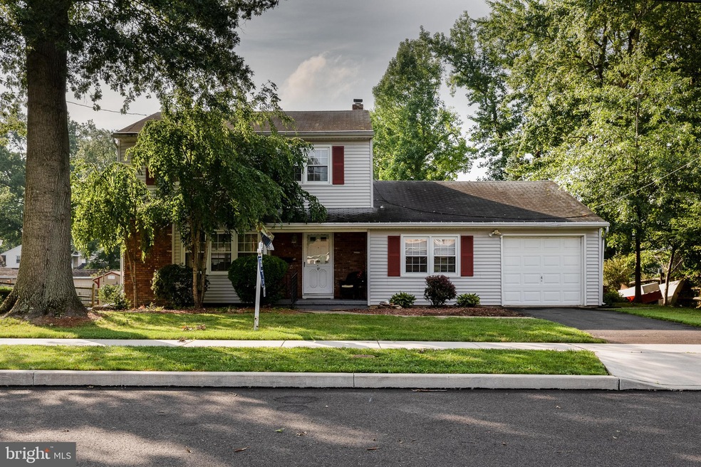 17 Howley Dr, Yardley, PA 19067 - photo 1