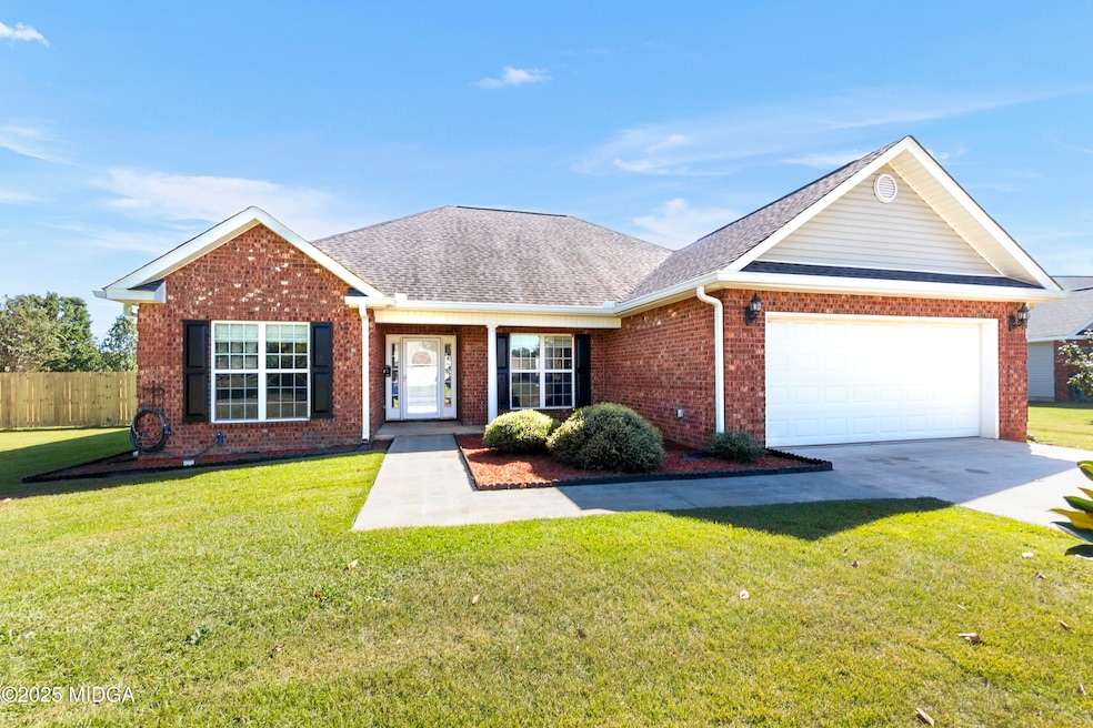 115 Elizabeth Dr, Byron, GA 31008 - photo 1