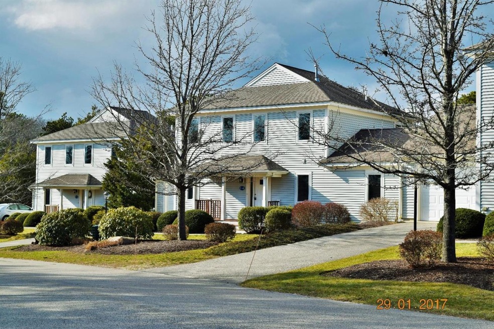 4 Hemlock Rd, Buzzards Bay, MA 02532 - photo 1