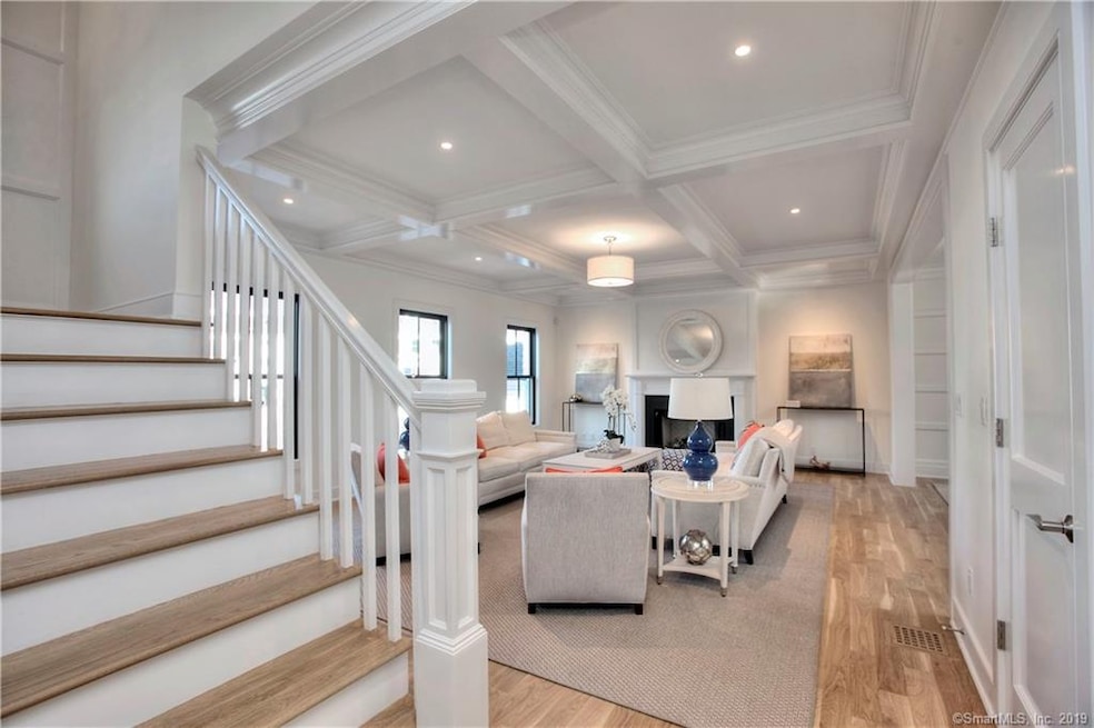 469 Westway Rd unit 202, Southport, CT 06890 - photo 1