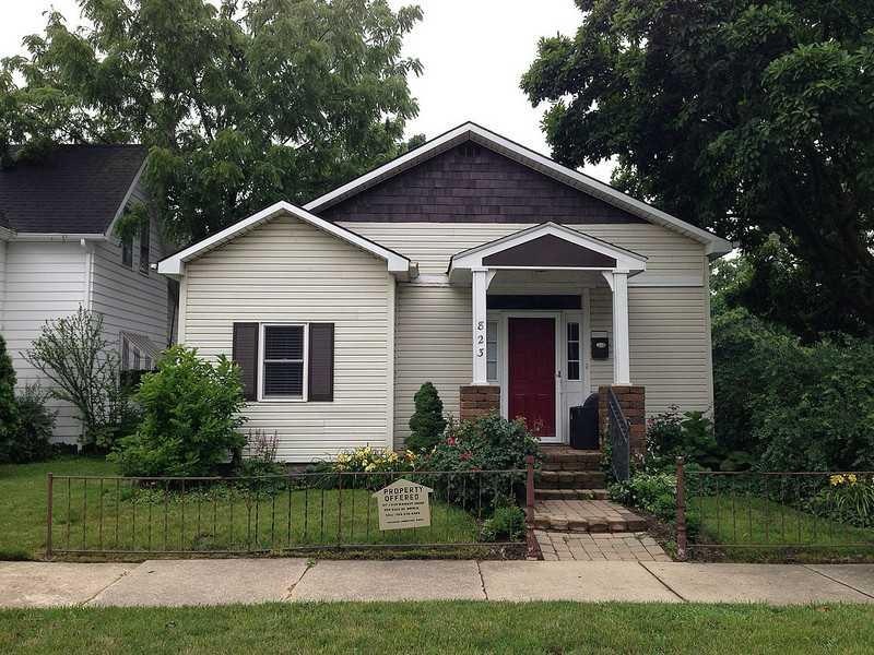 823 W 8th St, Anderson, IN 46016 - photo 1