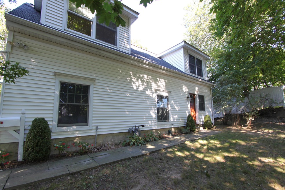 111 Havemeyer Place, Greenwich, CT 06830 - photo 1