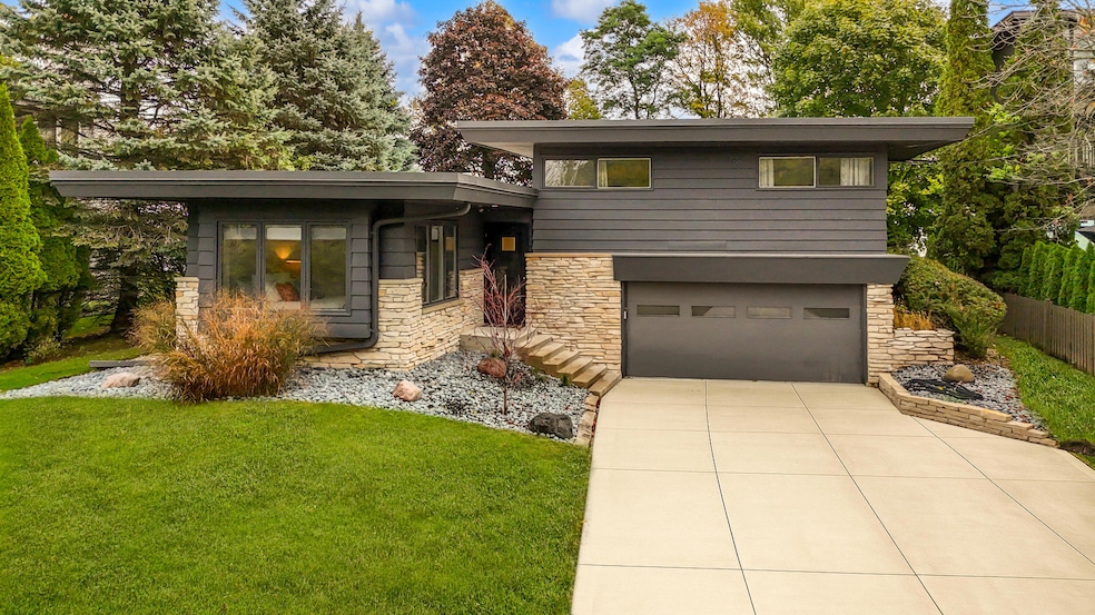 Furnished MCM Stunner!