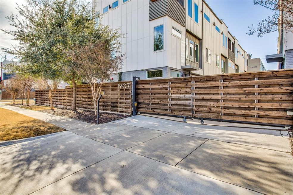 1907 Summit Ave unit 3, Dallas, TX 75206 - photo 1