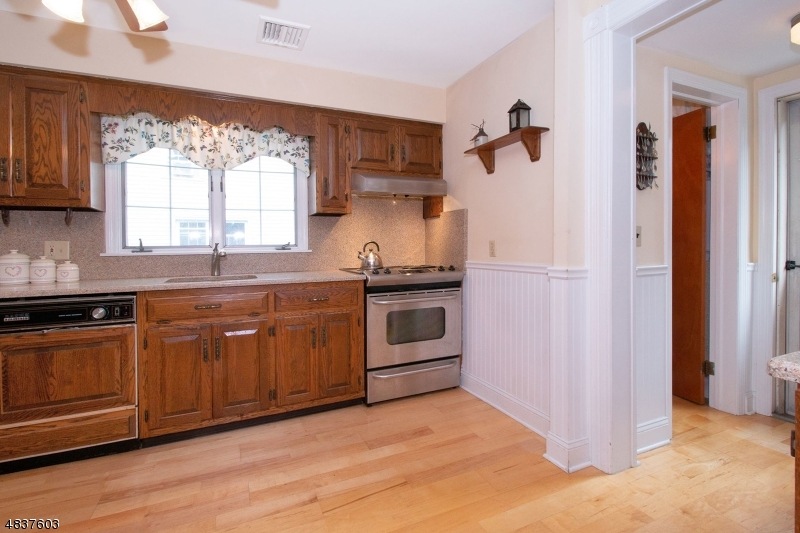 8 Burrows Ave, Bernardsville, NJ 07924 - photo 1