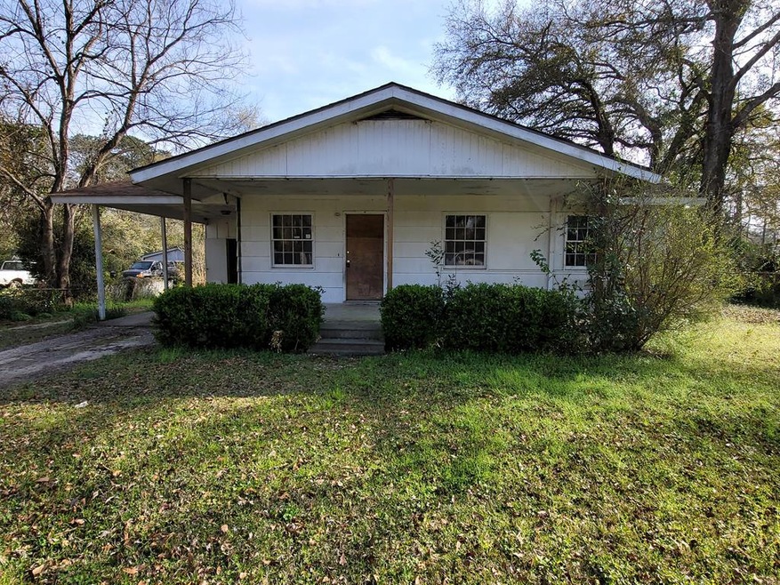 206 Moore Ave, Albany, GA 31705 - photo 1