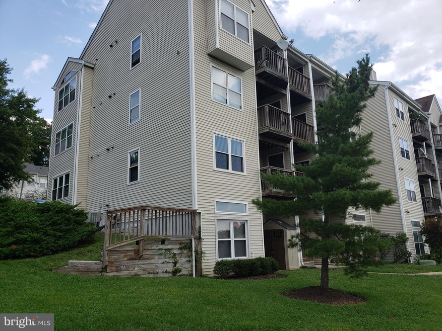 5630 Ringwood Dr unit B, Halethorpe, MD 21227 - photo 1