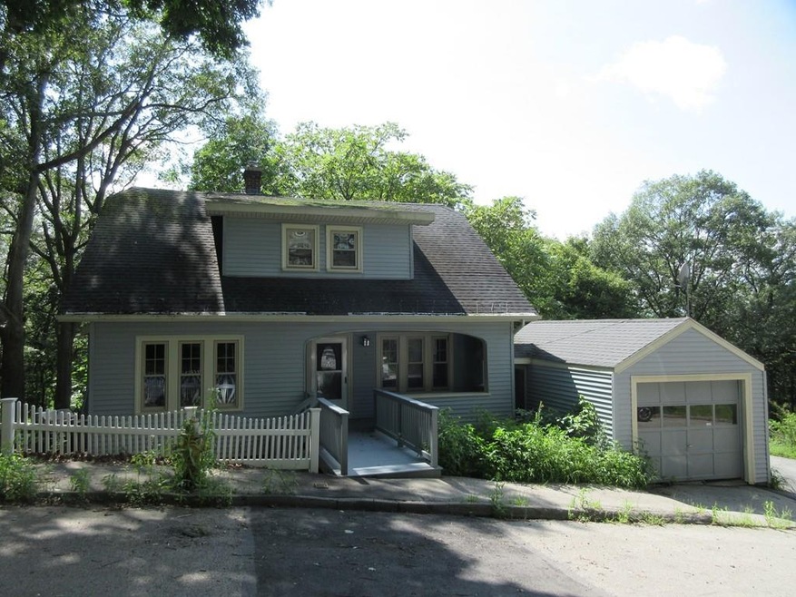 30 Wakefield St, Worcester, MA 01605 - photo 1