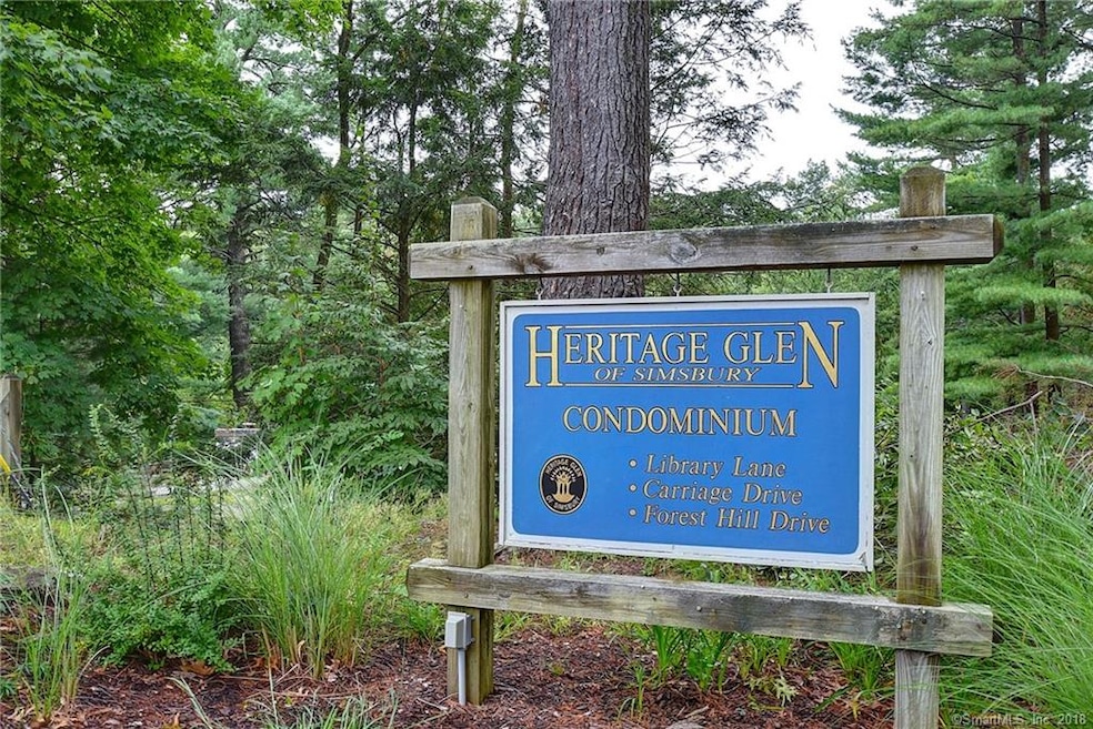 117 Library Ln unit 117, Simsbury, CT 06070 - photo 1