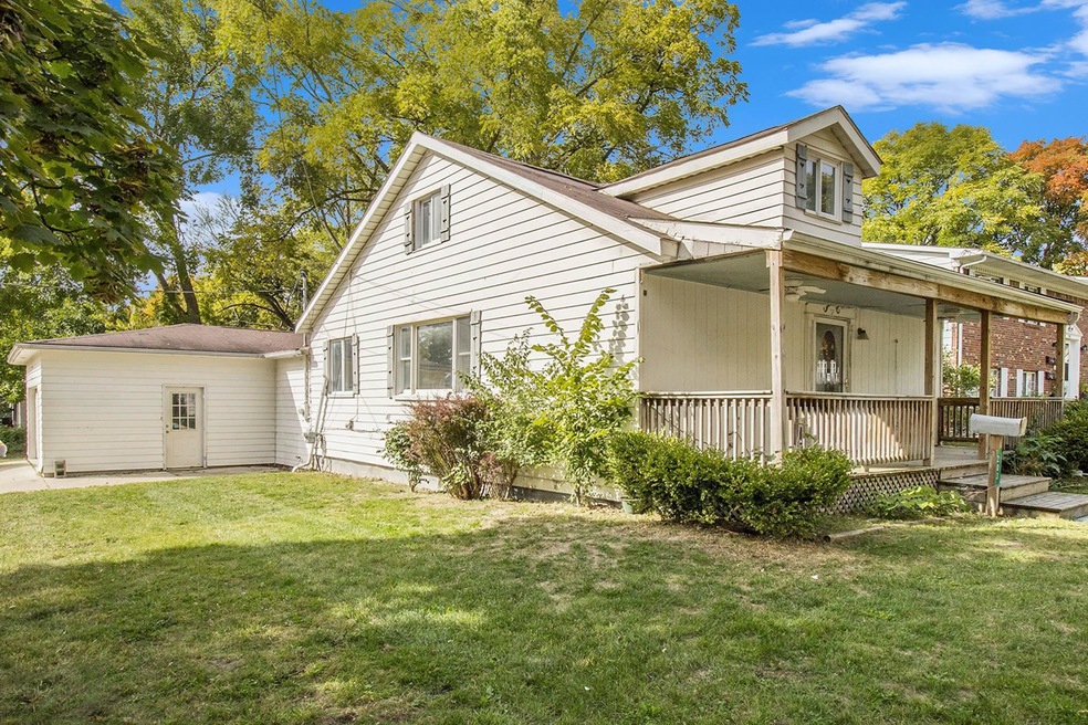 203 N Hazelton St, Flushing, MI 48433 - photo 1