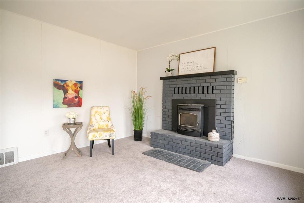 162 7th St, Lyons, OR 97358 - photo 1