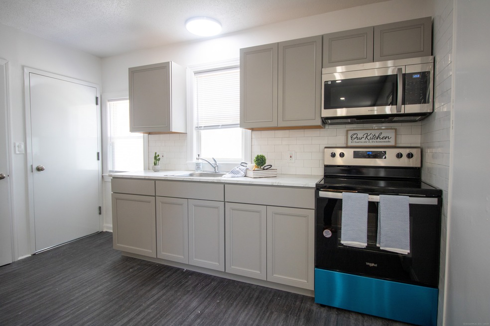 12 Home St, New London, CT 06320 - photo 1