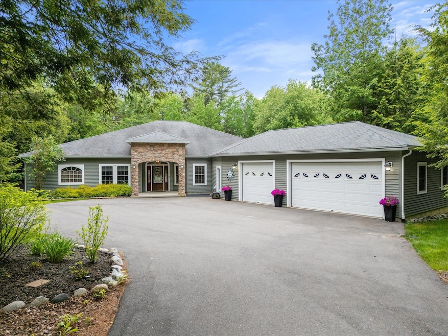 Sold $700,000 • Co-Listing Agent