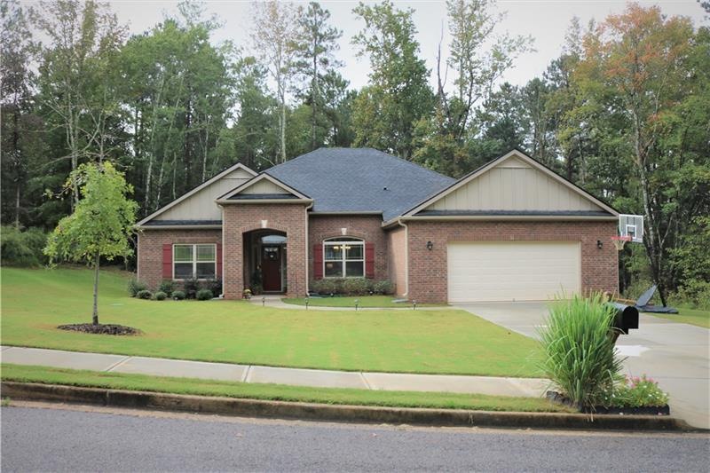 Easy living in this step-less ranch!
