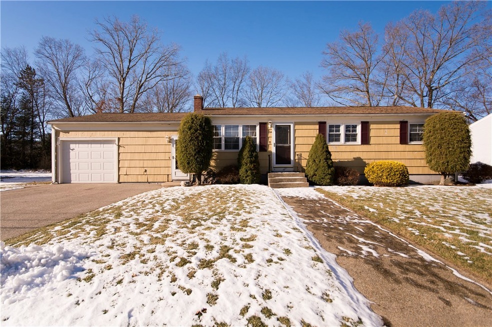 124 Pepin St, West Warwick, RI 02893 - photo 1