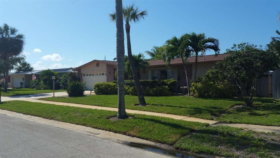 East view of front yard