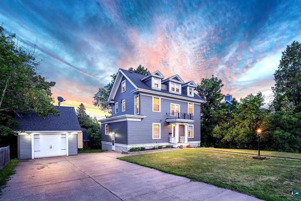 2222 E 4th St, Duluth, MN 55812 - photo 1