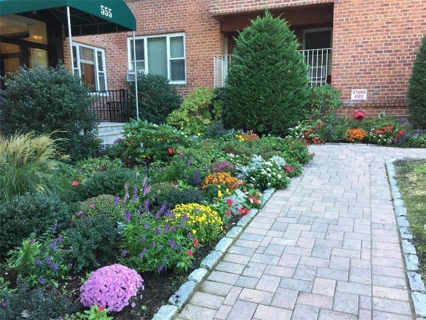 Hastings Terraces unit 4F, Hastings On Hudson, NY 10706 - photo 1