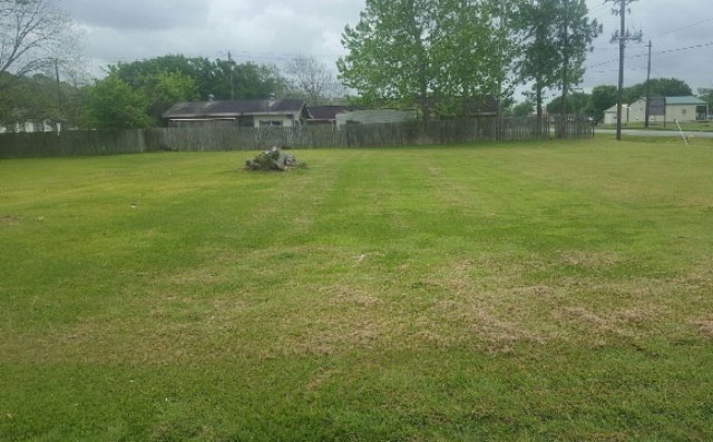 3319 Nolan St, Bay City, TX 77414 - photo 1