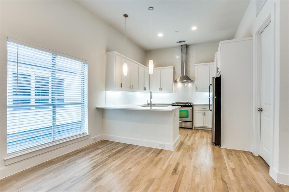 5017 Manett St unit 103, Dallas, TX 75206 - photo 1