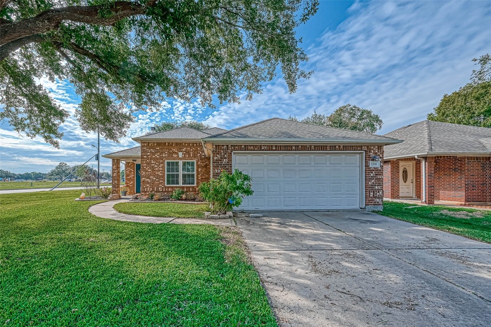 1210 Cambay Dr, Rosenberg, TX 77471 - photo 1