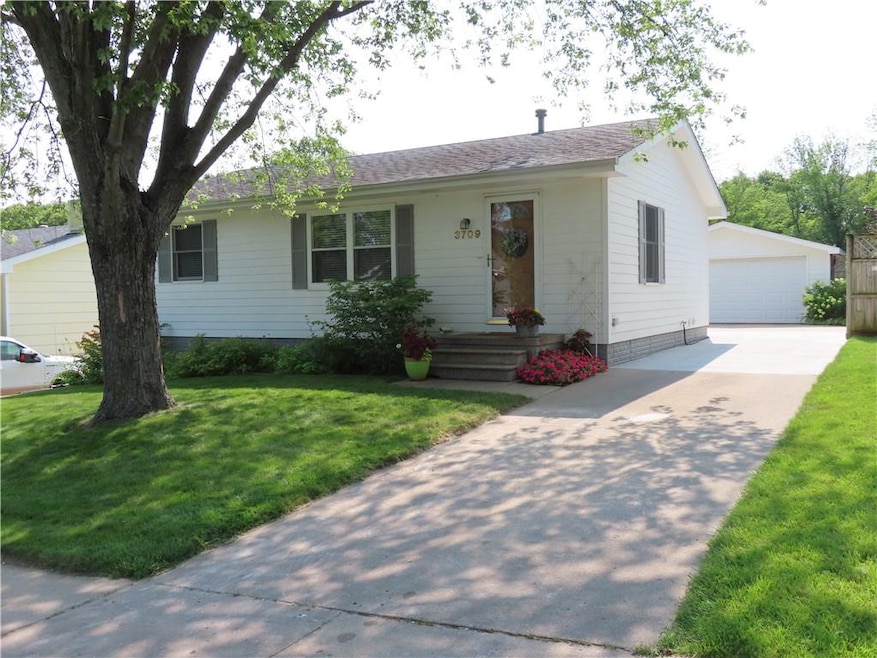 3709 SE 23rd St, Des Moines, IA 50320 - photo 1