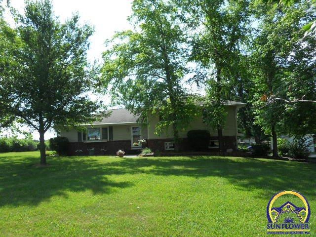 6632 SW Burlingame Rd, Topeka, KS 66619 - photo 1