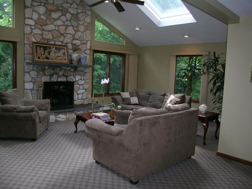 403 Briarwood Ln, Northvale, NJ 07647 - photo 1