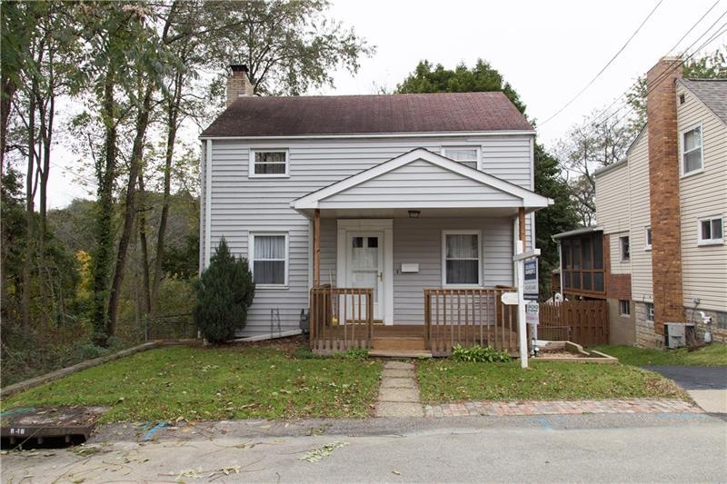 Adorable home on a dead end street - Super convenient location