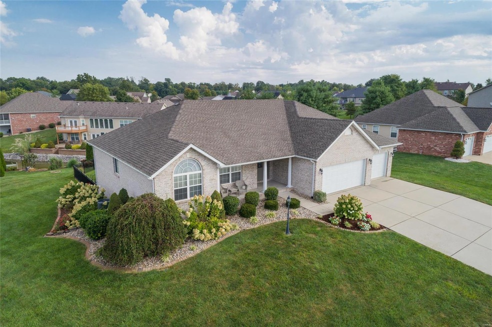 15 Ashford Oaks Dr, Maryville, IL 62062 - photo 1