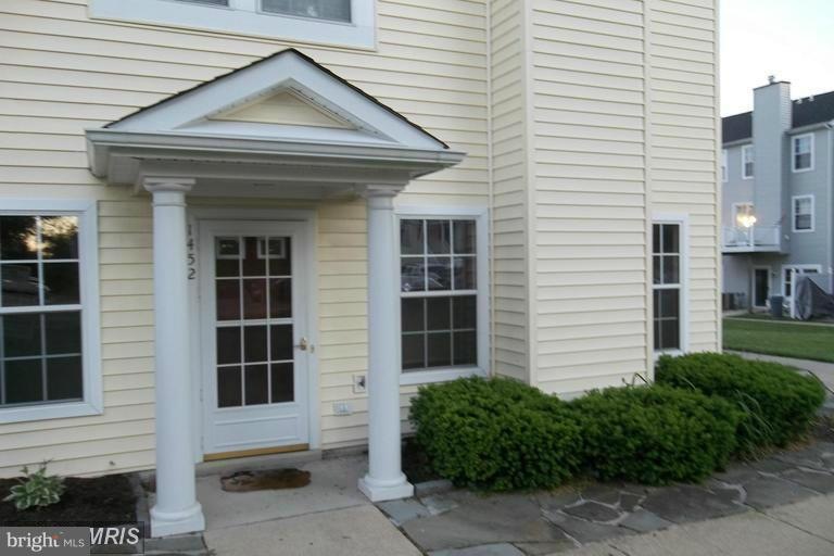 1452 Flatwood Ct, Crofton, MD 21114 - photo 1