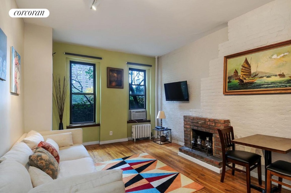 343 E 92nd St unit 2-R, New York, NY 10128 - photo 1