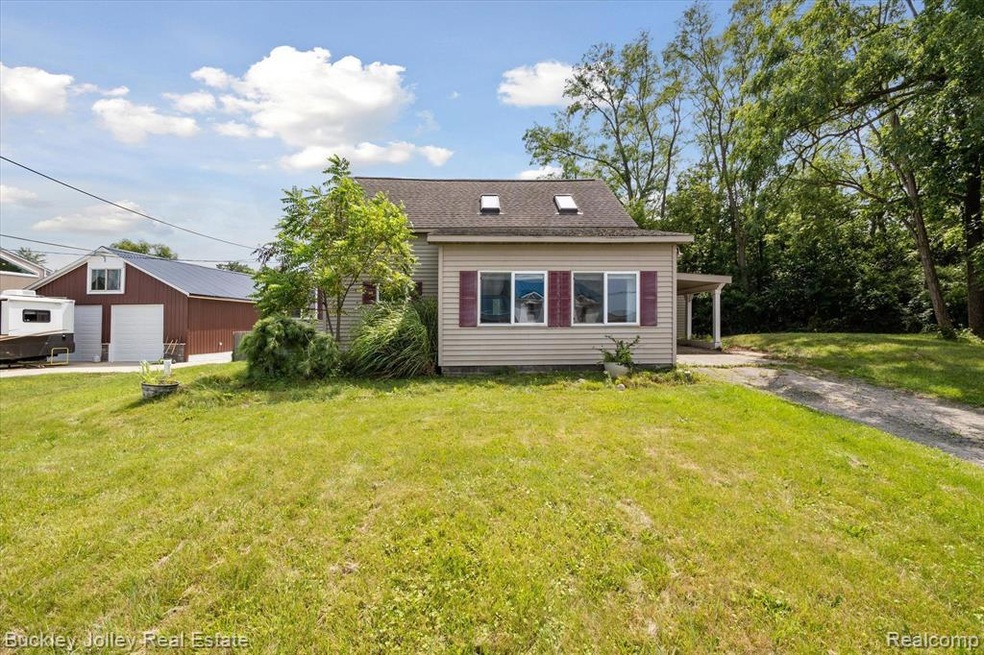 Great House in Whitmore Lake Area
