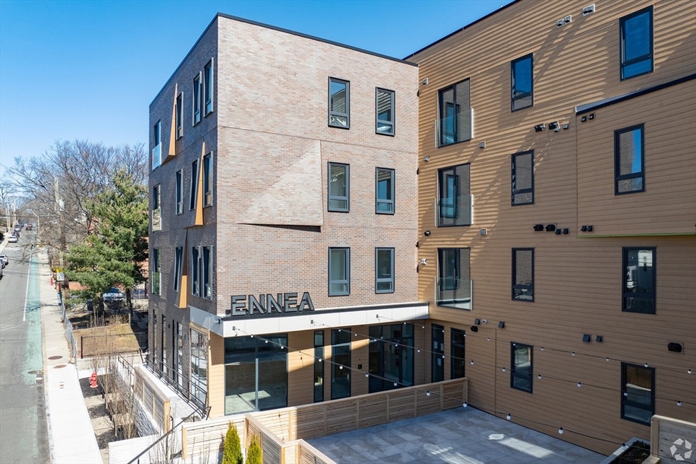 7-9 Central unit 304, Somerville, MA 02143 - photo 1