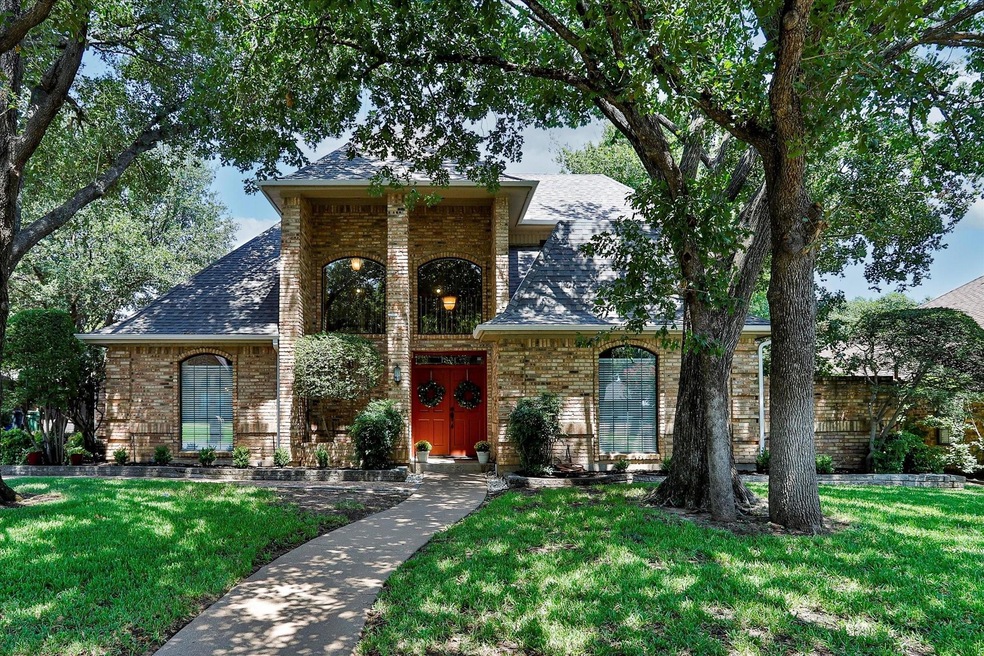 1821 Glenbrook Ct, Bedford, TX 76021 - photo 1