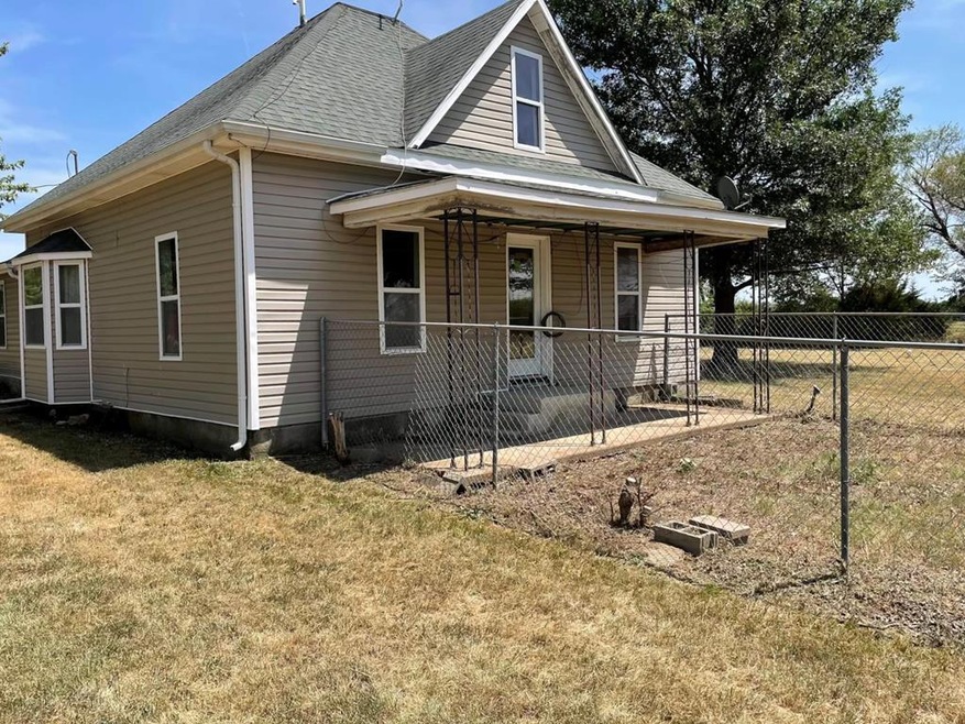 21027 U S 59, Parsons, KS 67357 - photo 1